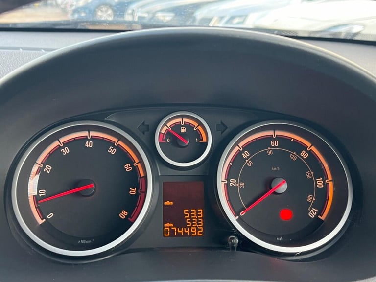 2014 Vauxhall Corsa 1.4 16V SE Euro 5 5dr Hatchback Petrol Manual