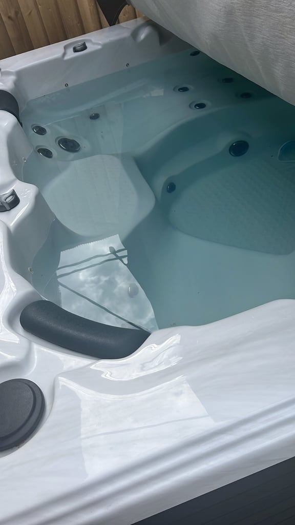 Canada spa hot tub with led lights and soundbar