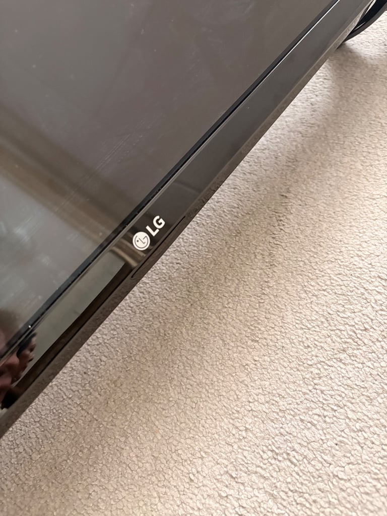 LG TV 49inch 