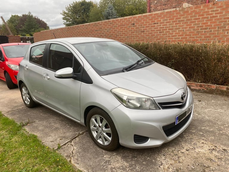 Toyota, YARIS, Hatchback, 2013, Manual, 1364 (cc), 5 doors