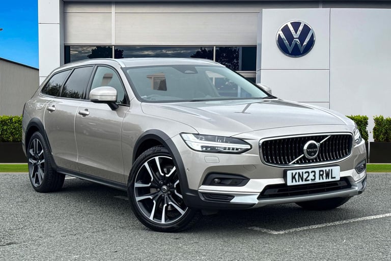 image for 2023 Volvo V90 2.0 B5 MHEV Ultimate Auto AWD Euro 6 (s/s) 5dr Estate PETROL Automatic