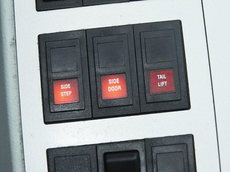 2017 Mercedes-Benz SPRINTER 514 CDI 7G-TRONIC Automatic Euro 6 - 17 Seat PSV WAV