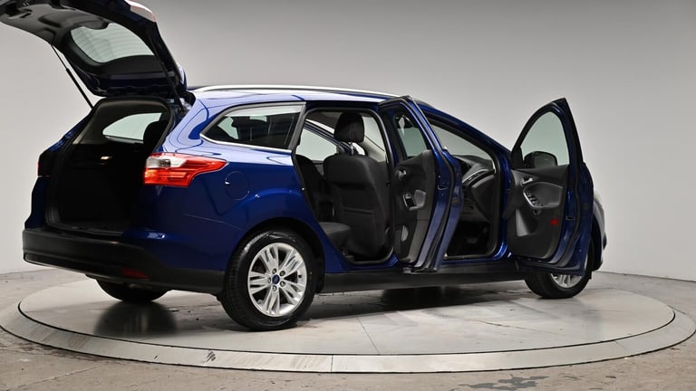 2013 Ford Focus 1.6 Titanium Navigator Powershift Euro 5 5dr ESTATE Petrol Automatic
