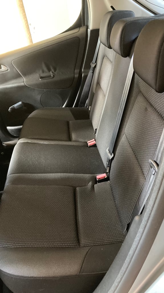 Peugeot, 207, Hatchback, 2011, Manual, 1360 (cc),5 doors - Image 7