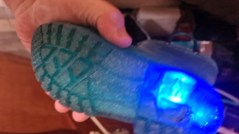 Cyan blue glittery wellies with lights on soles/ flashing heels uk9