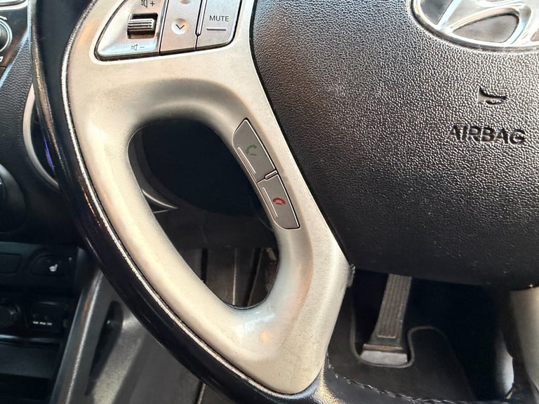 2013 Hyundai ix35 1.7 CRDi Premium SUV 5dr Diesel Manual Euro 5 (s/s) (115 ps)