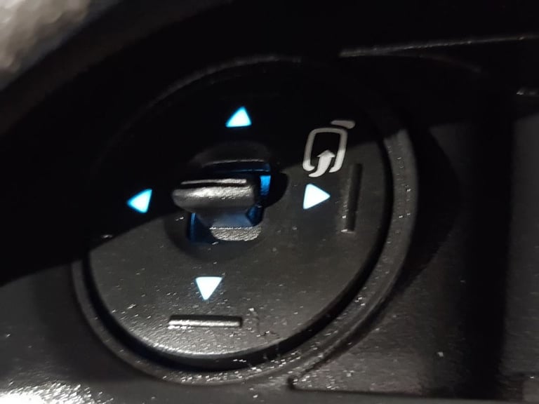 FORD TRANSIT CONNECT 1.5 240 ECOBLUE TREND AUTO L2 120 BHP COMBI VAN