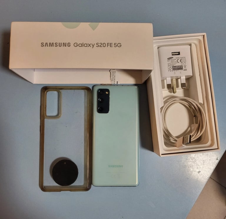 image for Samsung galaxy s20 FE unlocked 128gb boxed 