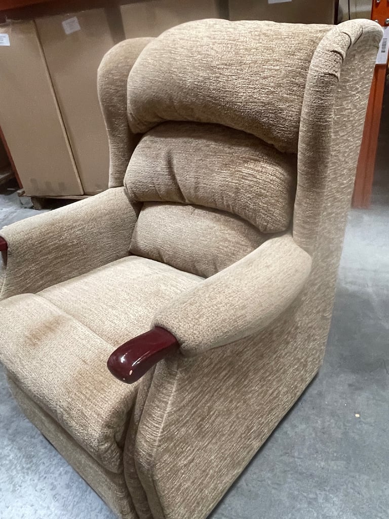 image for Very Comfortable Lounge Chair