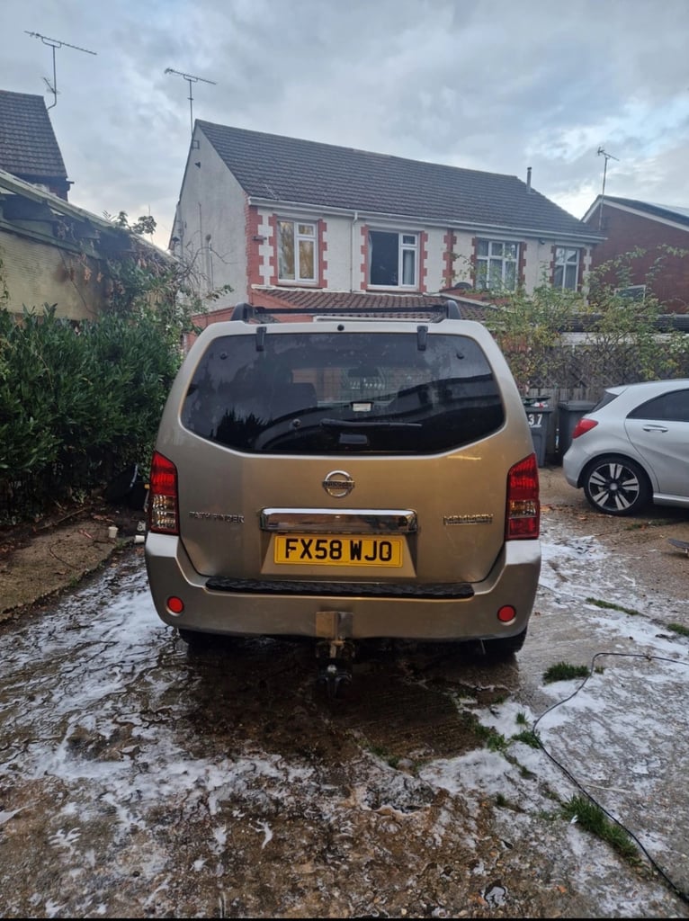 Nissan, PATHFINDER, Estate, 2009, Manual, 2488 (cc), 5 doors