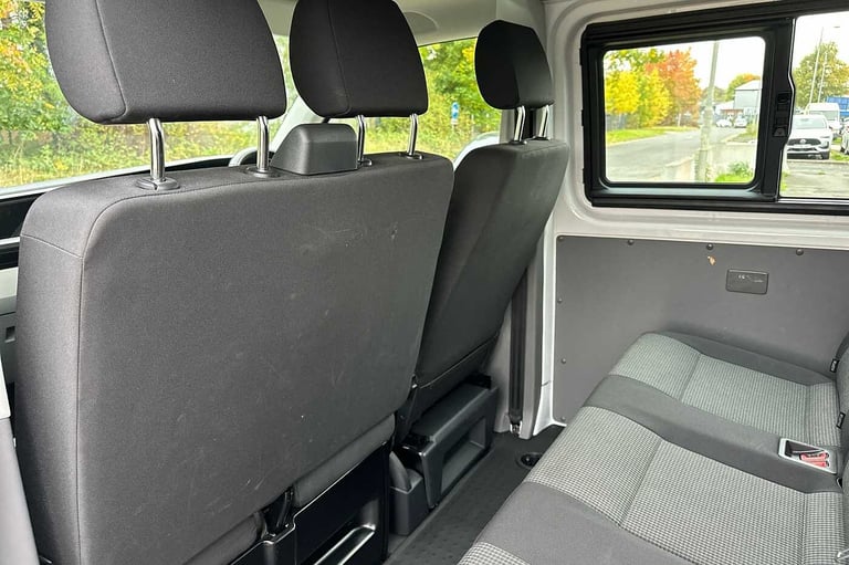 2024 Volkswagen Transporter 2.0 TDI 110 Startline Kombi Van Combi Van Diesel Manual