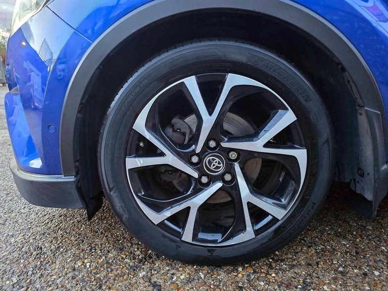 2017 Toyota C-HR 1.8 Hybrid Dynamic 5dr CVT HATCHBACK PETROL/ELECTRIC Automatic