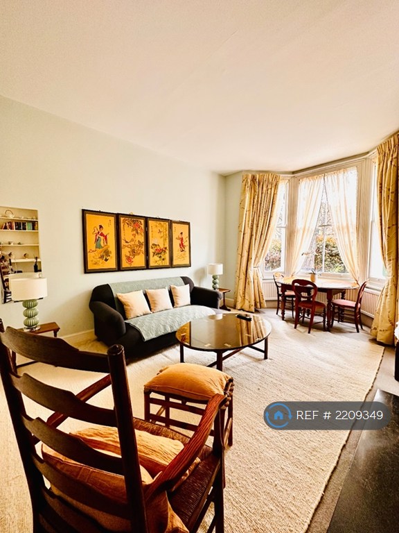 image for 1 bedroom flat in Ground Floor, London, SW10 (1 bed) (#2209349)