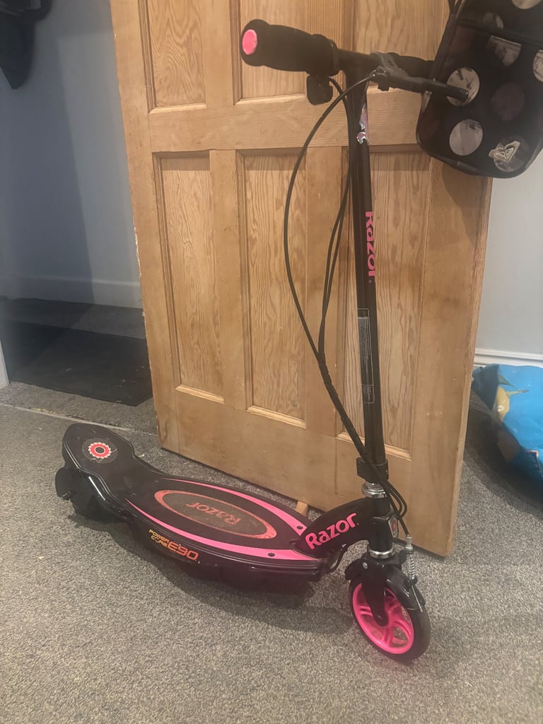 Electric scooter 