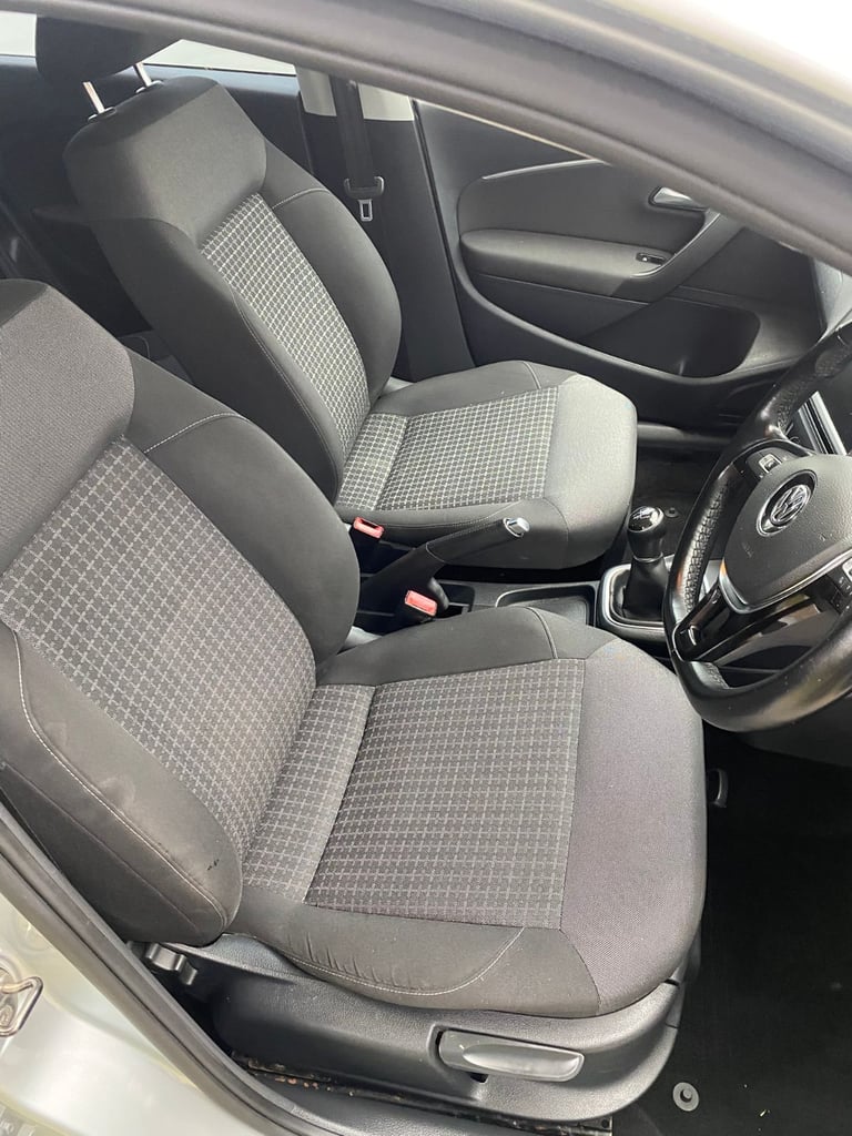 Volkswagen, POLO, Hatchback, 2015, Manual, 1422 (cc), 5 doors