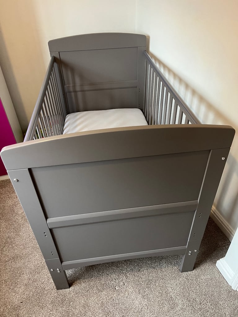 Obaby Grace Cot - Birth until age 4/5