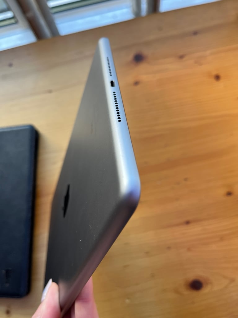 iPad 6th gen & Apple Pencil 1st gen