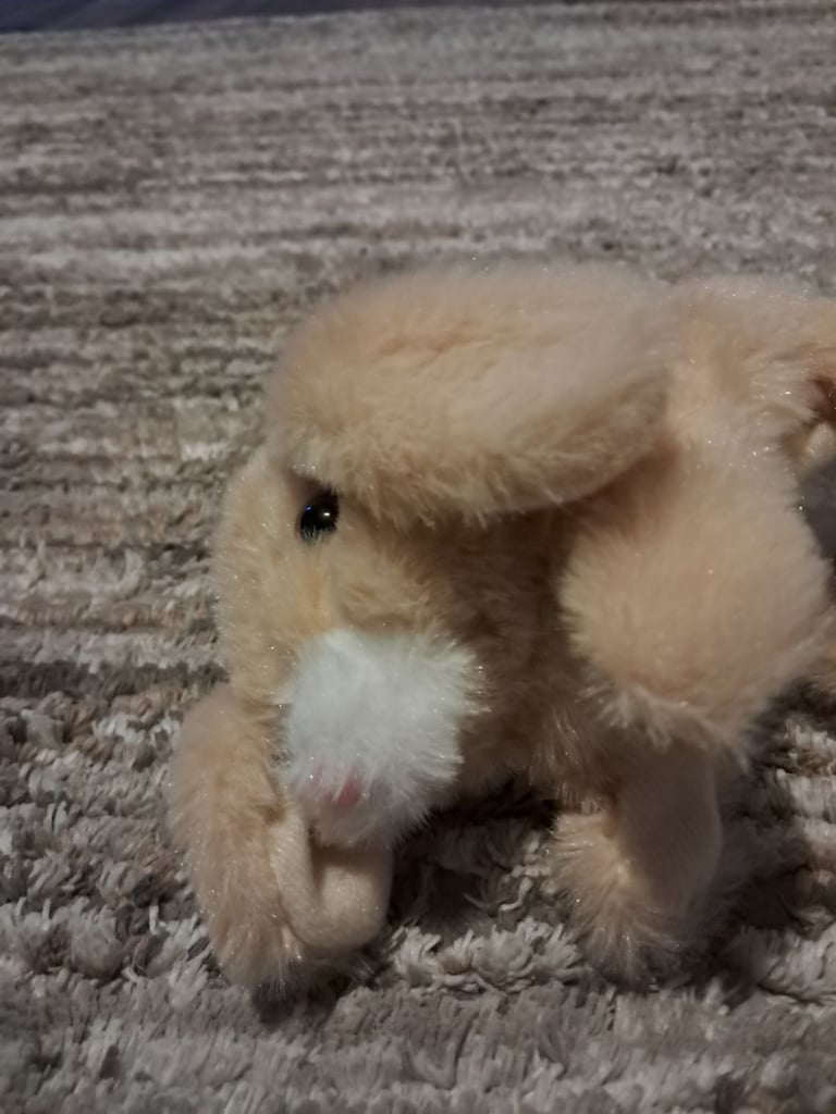 Little Live Pets Mama Surprise S4 Minis Bunnies and interactive bunny