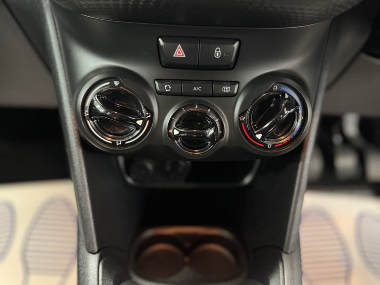 2015 Peugeot 208 1.0 PureTech Active 5dr HATCHBACK Petrol Manual