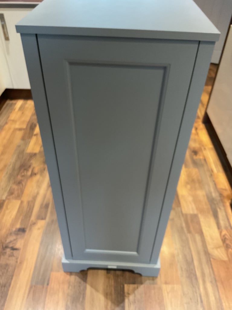 Bayswater Farrow and Ball plummet Grey bathroom tallboy RRP £900+ 