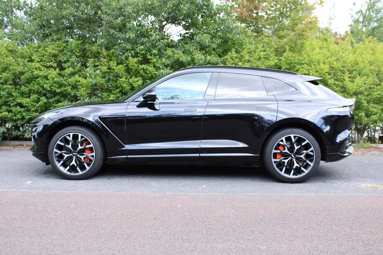 2021 Aston Martin DBX V8 550 5dr Touchtronic HATCHBACK PETROL Automatic