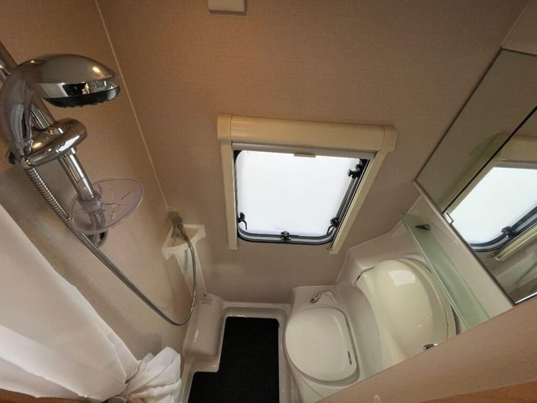 Elddis Autoquest 145 4 Berth 4 Belt End lounge 3300kg