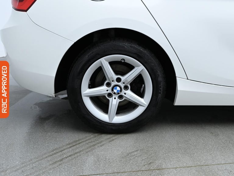 2025 BMW 1 Series 2.0 118d SE Hatchback 5dr Diesel Auto Euro 6 (s/s) (150 ps) Hatchback DIESEL Au...