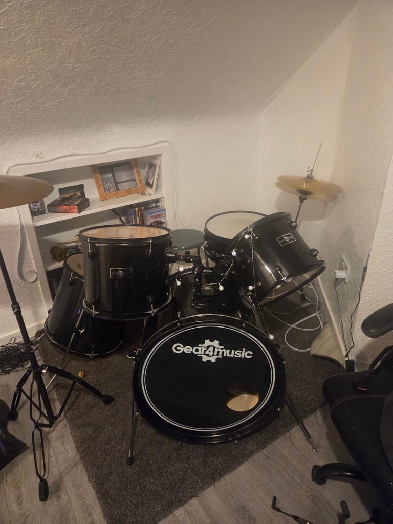 Accoustic drum kit