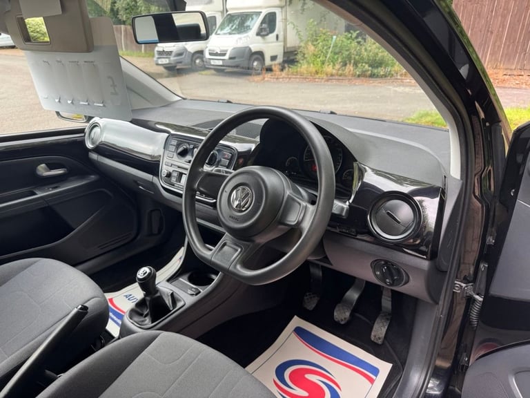 2014 Volkswagen up! 1.0 BlueMotion Tech Move up Hatchback Petrol Manual