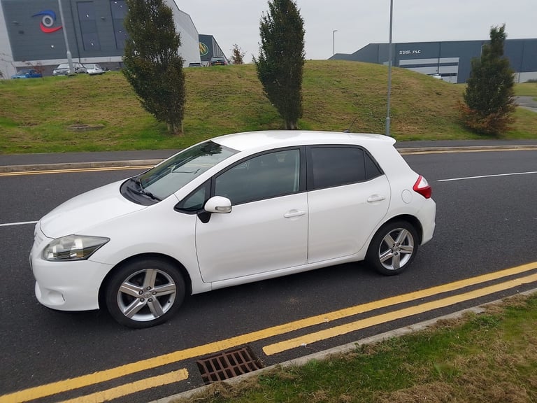 Toyota, AURIS,FTSH, 59 K, Hatchback, 2011, Manual, 1598 (cc), 5 doors