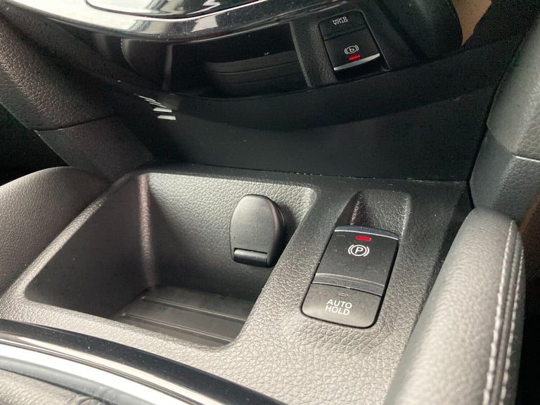  Nissan Qashqai 1.2 DIG-T N-Connecta SUV 5dr Petrol Manual Euro 6 (s/s) (115 ps) Petrol Manual
