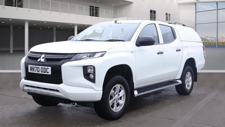 2020 Mitsubishi L200 2.2 DI-D DC 4Life Pickup Double Cab 4dr Diesel Manual 4WD Euro 6 150 ps Dies...