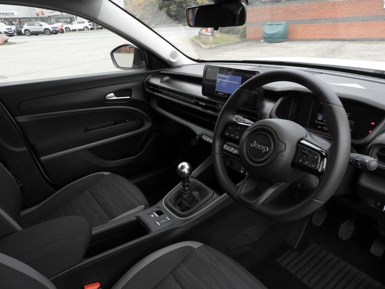 2025 Jeep Avenger Longitude 1.2 100hp Mt HATCHBACK Petrol Manual