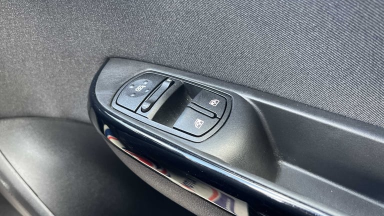 2018 Vauxhall Corsa 1.4 Griffin 3dr HATCHBACK PETROL Manual