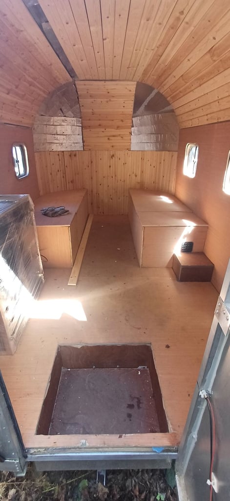 UNIQUE BULLET STYLE MOTORHOME