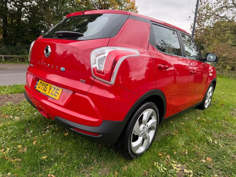 2016 16 SSANGYONG TIVOLI 1.6D EX FULL HISTORY MINT LEATHER MOT 10/26 PX SWAPS