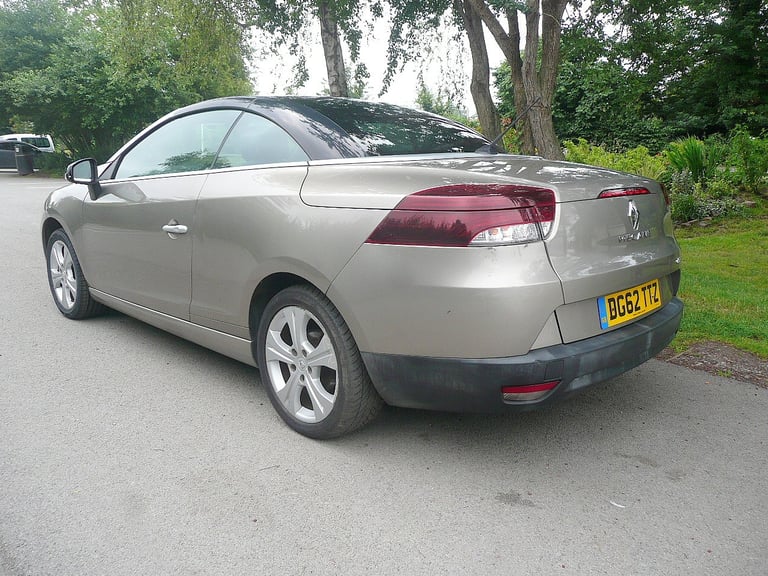 2012, 1.9 diesel Renault Megane convertible.