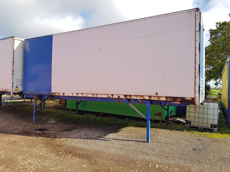 25ft Box Body, Ideal for Storage or Shed, Possible delivery.