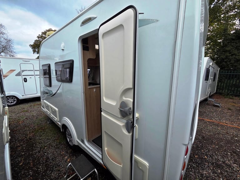 Elddis Xplore 304 2016 Lightweight & Compact 4 Berth Touring Caravan