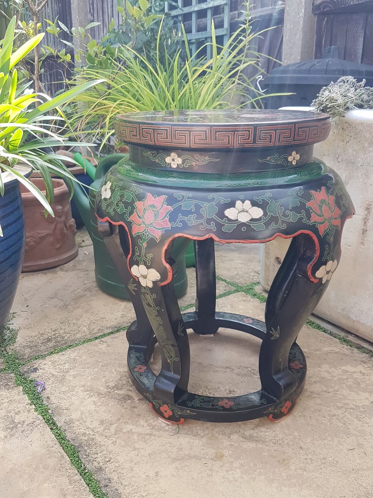 Antique cloisonne garden stall