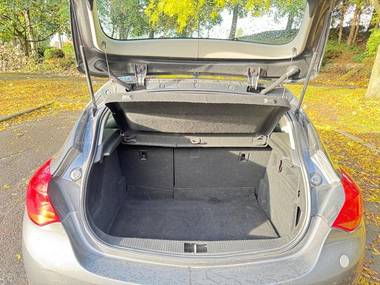Vauxhall, ASTRA, Hatchback, 2012, Manual, 1598 (cc), 5 doors