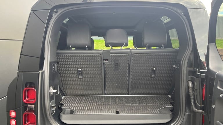 2023 Land Rover Defender Estate 2.0 P300 X-Dynamic HSE 90 3dr Auto SUV Petrol Automatic