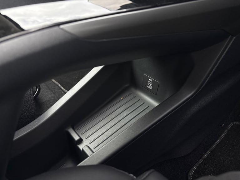 2025 Ford Puma Puma Gen-E Premium 5 Door 43 kWh Standard Range 1 Speed Automatic 5 Door ELECTRIC ...