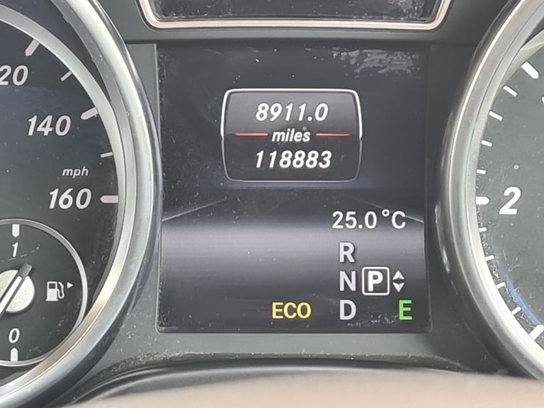 2014 Mercedes-Benz M-Class ML250 CDi BlueTEC AMG Line 5dr Auto F.S.H BY MERC ULEZ FREE ESTATE Die...