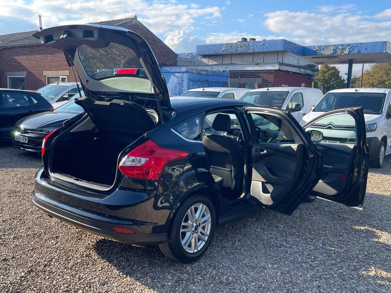 2012 Ford Focus 1.0T EcoBoost Titanium Euro 5 (s/s) 5dr HATCHBACK Petrol Manual