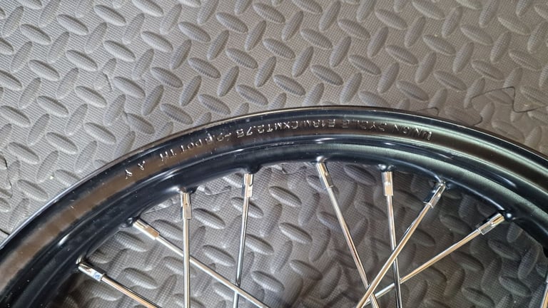 Genuine Triumph Bonneville T120 (Black) Front & Rear wheels