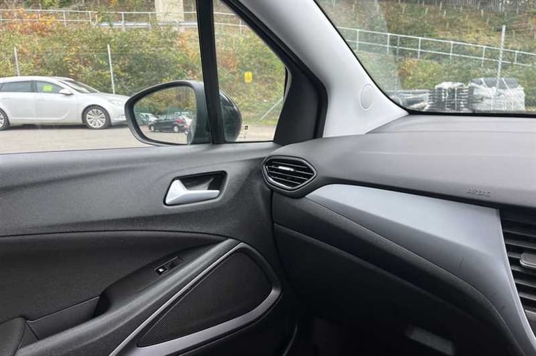 2021 Vauxhall Crossland 1.2i (83 PS) SE 5 Door Petrol SUV *** 1 Private Owner from New *** SUV Pe...