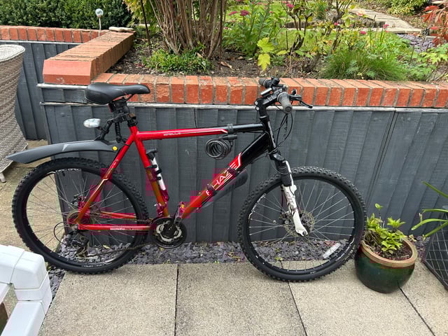 Halfords “Apollo Phase” men's mountain bike in Ludlow