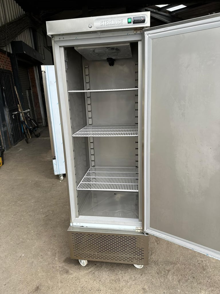 Commercial fridges freezers chiller pizza foster Williams 