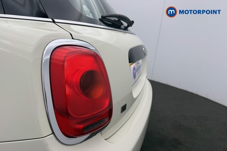 2016 MINI Hatch 1.5 Cooper 5dr Hatchback Petrol Manual